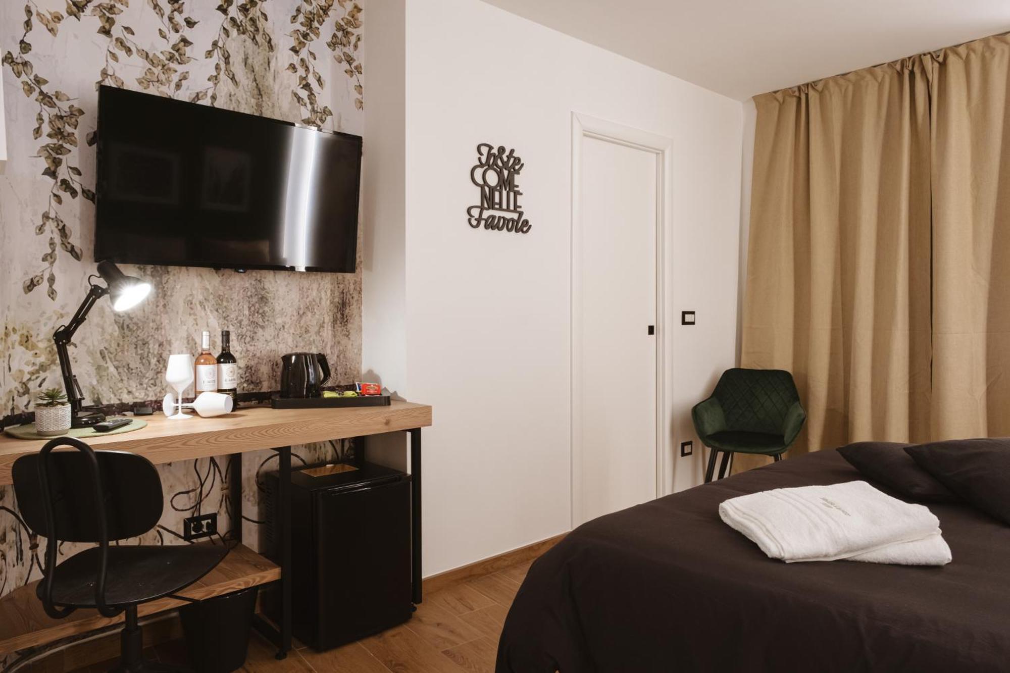 Albergo Diffuso Dimora Rossi Charme B&B Turi Exterior photo